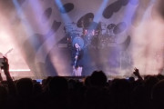 【海外】PoppyがライブでBABYMETAL 「FROM ME TO U」を歌う