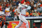 海外「大谷翔平、祝・第18号ホームラン！＆今季50打点到達！」打球速度170km、飛距離120mで球場２階席へぶっ飛ばす！