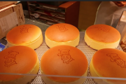【海外の反応】「日本では写真と同じ商品が出てきます」日本のチーズケーキ。