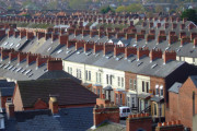 イギリス「君達の国の最下層が住んでいる地域を見せてくれ」