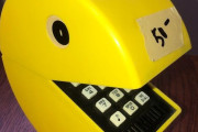 外国人「当時は最新だった昔のデバイス機器を眺めていこう」