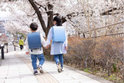 タイ人「日本人はどうして小学生を歩いて通学させるの？」【タイ人の反応】