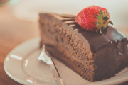 日本のケーキは質が良い！？7ドルと208ドルのケーキを比べてみたよ→「日本のケーキは最高！」「日本人は普通の材料で価値あるものを生み出す。」海外の反応