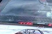 【画像】羽てんこ盛りAUDI