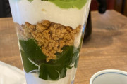 「俺は何を見ているんだ」日本のモンブラン抹茶パフェに外国人驚愕