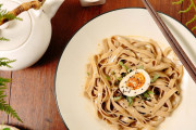 ラーメンはOKなのにどうしてスパゲティを箸で食べるのは「奇妙」なの？（海外の反応）