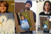 母親が自作の絵を持った画像をネットに投稿したところ、壮大なるドロステ効果リレーに