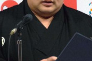 海外「鶴竜が日本国籍を取得したそうだ」