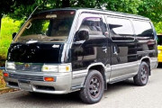 【海外の反応】1992年式の日産キャラバンはクールだ！