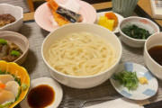 外国人女性「日本の病院食が素晴らしいから紹介します」ネット「素晴らしく豪華で美味しそうだ」