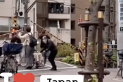海外「日本人は無宗教なのになぜ…」 危険を顧みずに車椅子の男性を救った日本の市民の姿に感動の声