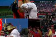 エンゼルスがサムライの兜でホームラン祝福！大谷翔平が用意したものだった！