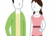 「子供服売り場のマネキン人形が、服よりも顔が気になる…」異様な存在感を放つ