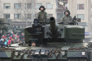 【海外の反応】軍隊があるのに軍事パレードをしないとか…⇒「日本はさわやかウォーキングだ」