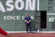 【海外の反応】ヌートバーがグリーンモンスターの内部へ【MLB】