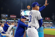 パドレスの選手がドジャースのベンチ方向にボールを投げ込み全米騒然！←「大谷は集中切らさず」（海外の反応）