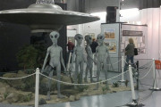 【海外】ロズウェル事件を描いた新しいUFO映画が登場！真実はどこに？