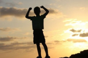 「達成感が得られなくて悩む人に質問、もしかして子供の頃に褒めてもらえなかった？」回答いろいろ