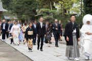 オーストラリア人「息子が日本で伝統的な結婚式を挙げたよー」