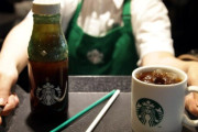 韓国スタバ7年ぶりにプラスチックストロー復活！...紙ストローはずっと不便クレーム...ムンジェインのせいだと元大統領への批判も