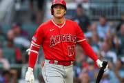 【海外の反応】緊急降板した大谷翔平が40号ホームラン！【マリナーズ戦】