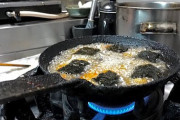 ミシュランガイドにも掲載！！東京の蕎麦の名店”かりべ”！！外国人「落ち着いたシェフたちが自分の仕事をしっかりとこなしている姿が素晴らしい」