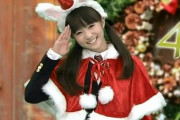 クリスマスを過ごすBABYMETALのファンアート　“もあは食べ過ぎ？”　【海外の反応】
