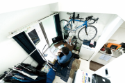 東京の狭すぎる部屋が若者に大人気　海外の反応