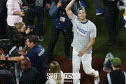 韓国人「大谷がインタビューでもワールドクラスの対応力！」「日本野球のレベルは高いですか？」の質問を完璧に回避！　韓国の反応
