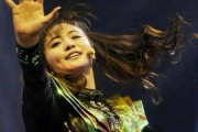 BABYMETALの女の子たちの誰かにひとつ質問をするならなんて聞く？　【海外の反応】