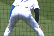 大谷翔平の盗塁練習を見つめるギャビン・ラックス選手の視線