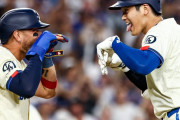 【海外の反応】大谷翔平選手が２試合連続となる逆転ツーラン・ホームラン（第４１号）を放ち全米が震える！！！【速報】
