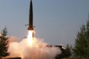 海外「伝統行事。北朝鮮がミサイルを発射し日本海に落下」