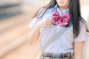 日本の「10代女子のやさしいババ活」が心温まる、泣いたと話題に！【タイ人の反応】