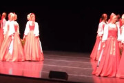 海外「ロシアの浮いているように見える踊り」