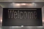 【海外】「日本人に不可能はないのか？」大阪駅の水時計が凄すぎると海外で話題に！