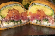 外国人「日本よ、フライド寿司バーガーという料理を作ってみたぞ」