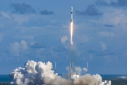 【韓国軍】衛星を打ち上げたのに、制御する端末機が無かった！ → 1年間宇宙で空回りするアナシス2号【韓国・初軍事衛星】