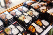 【海外】「これが200円ってウソだろ？」「韓国とは比べ物にならない・・」日本の激安弁当に海外驚愕！