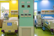 「新型コロナから回復後に集中治療室で1日12時間働いている父親を誇りに思う…」休憩しているときの姿