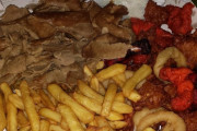 イギリスのドカ食い気絶部の食事、やっぱり圧巻すぎると話題に