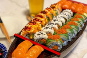 外国人「週に1回必ず寿司を作ってるのでみんなに見てほしい」
