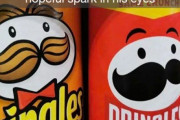外国人「プリングルズのロゴ、いつの間にか髪の毛も目の光も失われてた」
