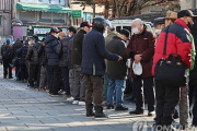 韓国人「すっかり老けた韓国...70代以上人口が、史上初めて20代人口を抜いた…ﾌﾞﾙﾌﾞﾙ」