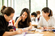 【海外の反応】アジア人は小学校から英語を学んでいるのになぜ上達しないの？