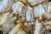 韓国人「海外からの一見さんは要注意！東京の肉マシラーメンのビジュアルが衝撃的すぎた…！！」