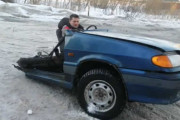 おそロシア「半分の車でドリフトするぜ～」