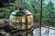 廃棄された日本の「宇宙船型ロープウェイ」が幻想的だけど怖い【海外の反応】