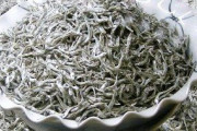 海外「外国人から見た日本の変わった料理とは」イギリスの鰻料理に比べたら日本の鰻が普通に見える