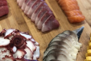 海外「やっぱり刺身って最高だよな！」 ただの刺身の画像を紹介した投稿にコメントが続々寄せられる  海外の反応
